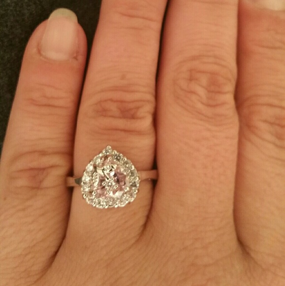 Ring - Picture 2 of 5